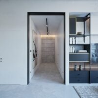 widok na hol nr 2 - drzwi w paint